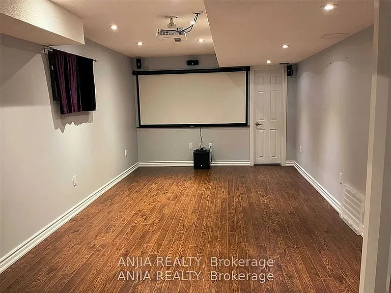 220 Hazelton Ave — Photo 14