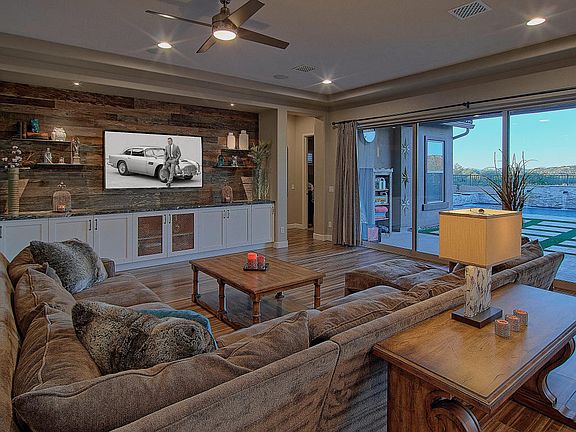 5th image of 3117 E Half Hitch Pl