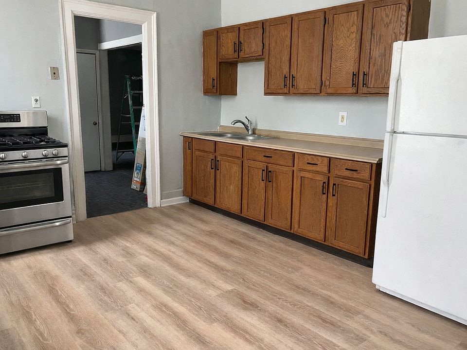 1st image of 25 Ganson St APT 2