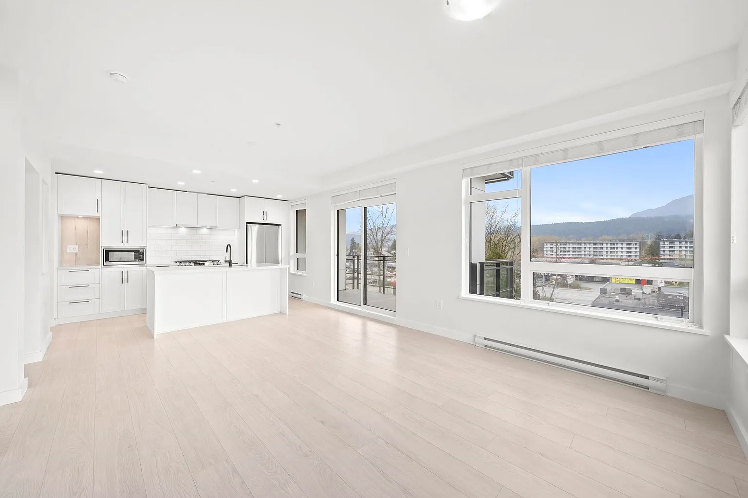 3038 Saint George St #405 photo 1