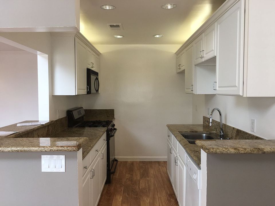 1st image of 21529 Saticoy St APT 112