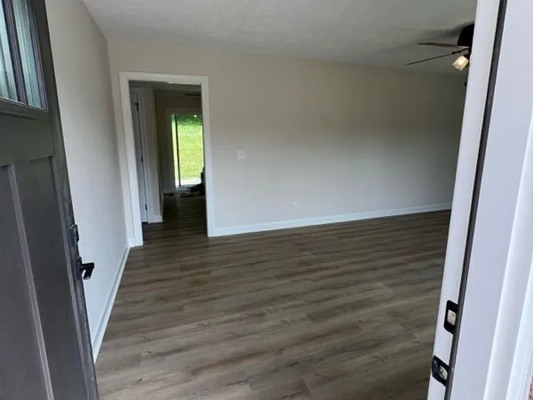 198 Milburn Dr — Photo 24