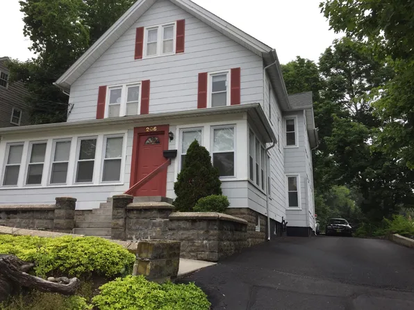 206 W Broadway, Pt Jefferson, NY 11777