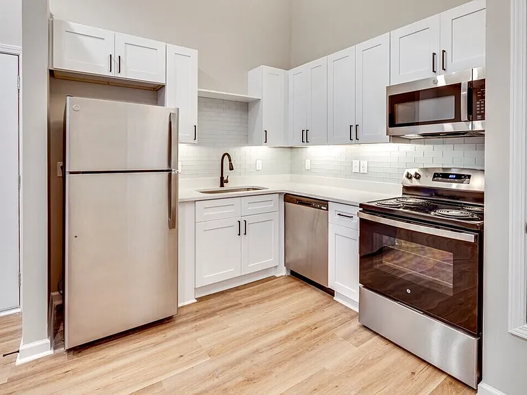 Champions Pines Apartments — Photo 4