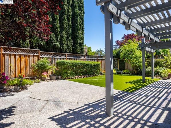 3181 Boardwalk St, Pleasanton, CA 94588