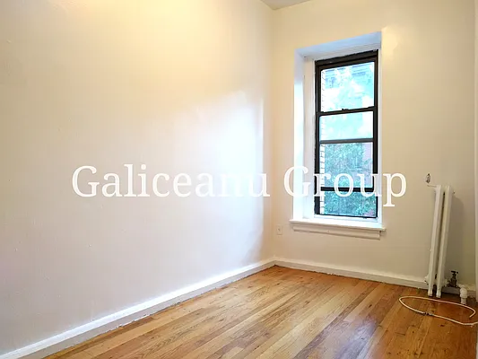 Rented by Lexington Real Estate Group | media 29