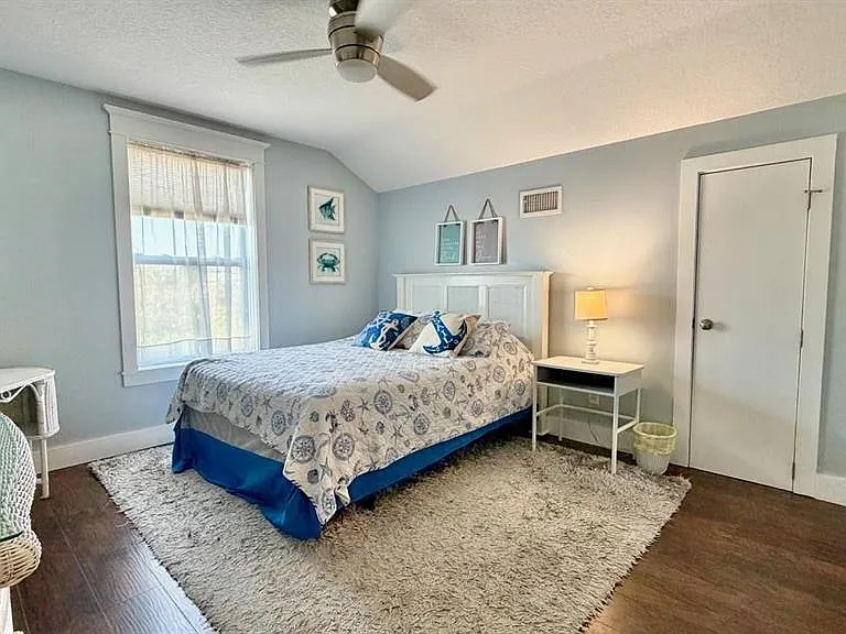 8 Moody Dr — Photo 16
