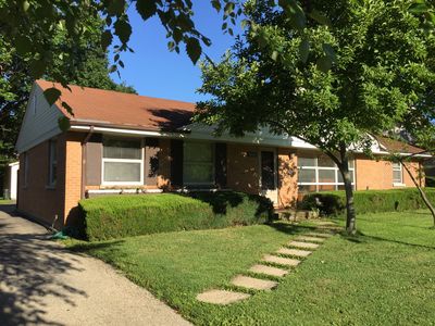 1044 Warrington Rd, Deerfield, IL, 60015