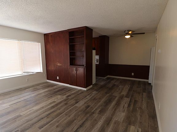 4th image of 4221 Van Dyke Ave #6