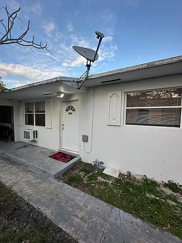 2503 NE 184th Ter Photo 1