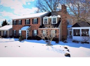 4 Settlers Dr, Doylestown, PA 18901