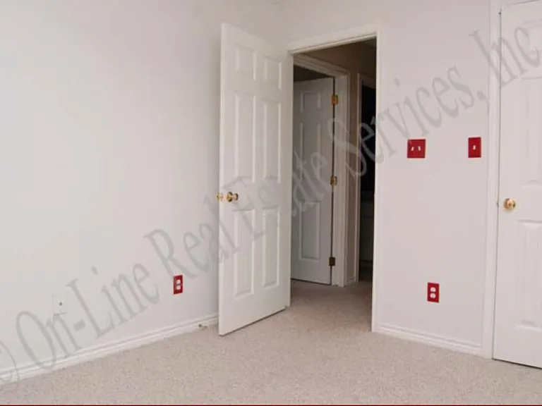 4114 Settlers Way — Photo 9