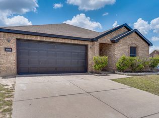 1303 Newton Dr, Cedar Hill, TX 75104