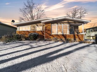 3320 Stonegate Rd, Waukegan, IL 60087