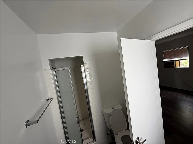 423 S Le Doux Rd #10 — Photo 16