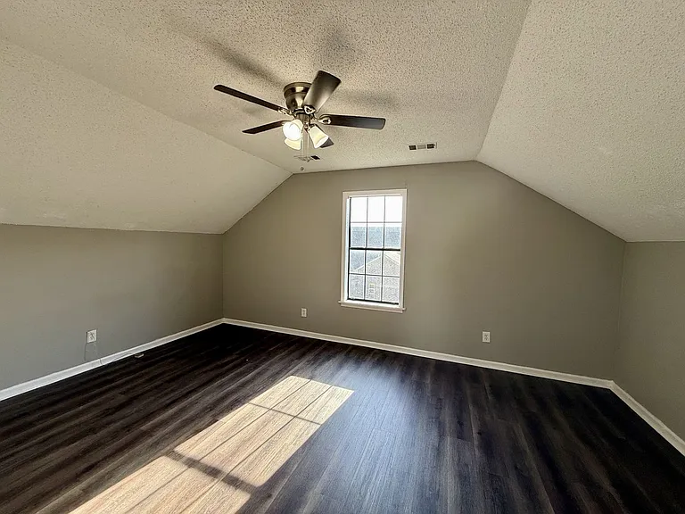 2516 Glenn Pl — Photo 13