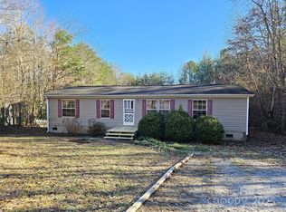 142 River Breeze Dr, Morganton, NC 28655