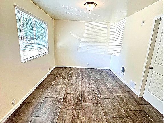 5th image of 3322 W Taft St #1TAFT