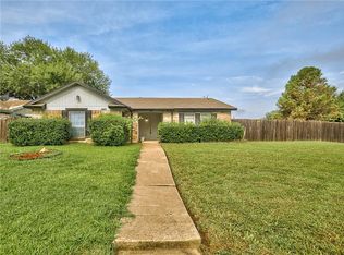 1471 N Bluegrove Rd, Lancaster, TX 75134