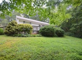 118 Norris Private Dr, Johnson City, TN 37601