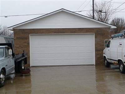 1st image of 533 Foxwood Dr