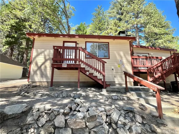 31527 Hilltop Dr #31529, Running Springs, CA 92382