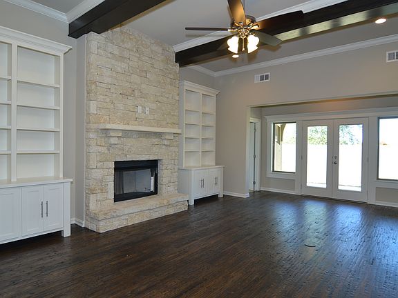 Spacious living w/stone FP