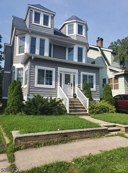1st image of 27 Wayne Ave