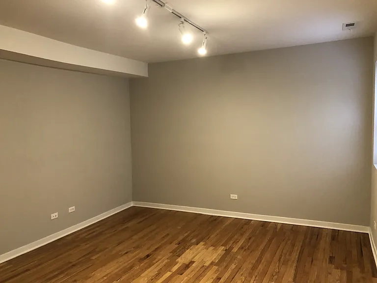 4817 N Christiana Ave #2W — Photo 2