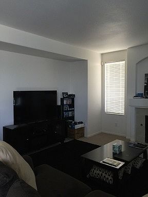 4th image of 32398 Gardenvail Dr