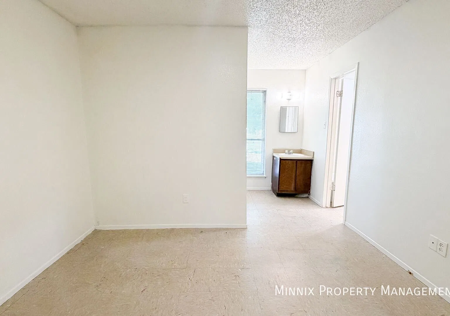 629 S. Crosby St. — Photo 2