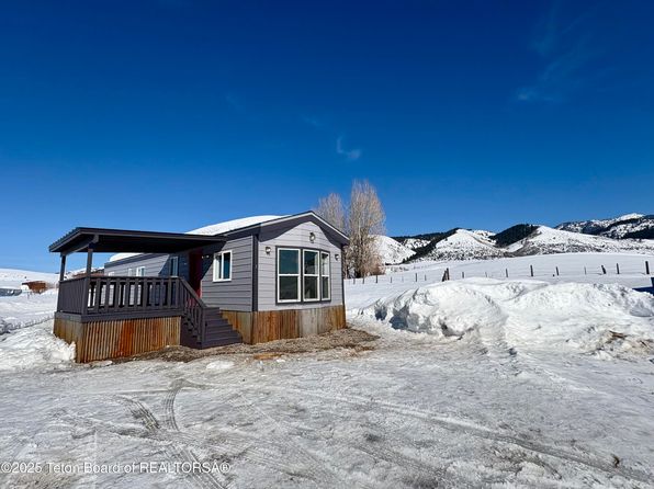 10 Chaparro Ln, Grover, WY 83122