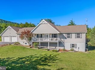 112 Monument Dr, Paw Paw, WV 25434