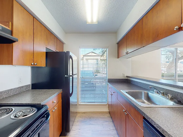 Addison Apartments at the Park — Photo 101