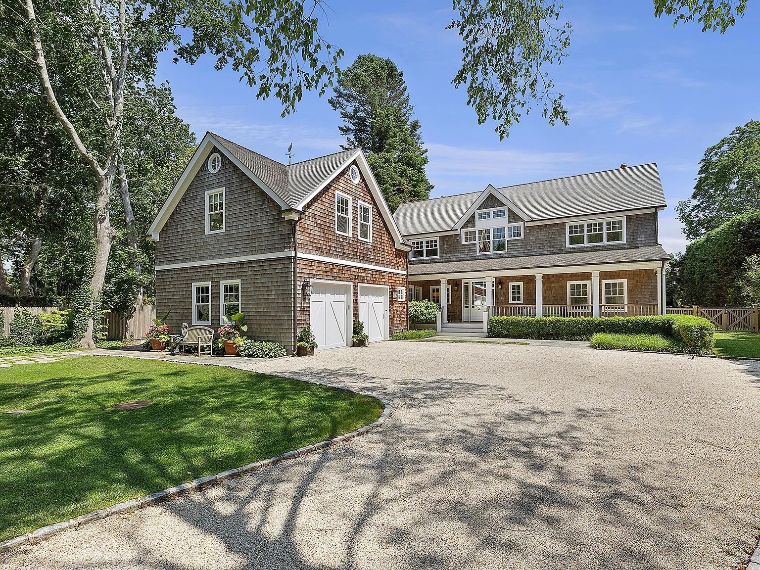 East Hampton Village Last Two Weeks of Summer Rental — Photo 2