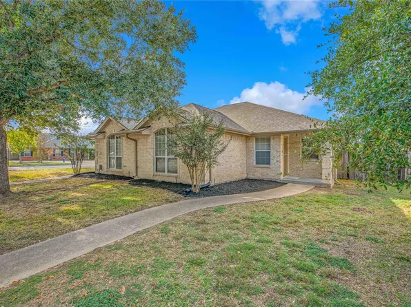 901 Crepe Myrtle St, College Station, TX 77845