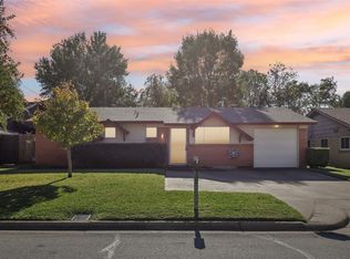 937 Dee Ln, Bedford, TX 76022