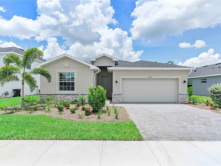 15077 Jadestone Dr — Photo 2