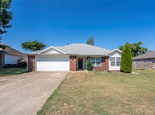 655 Frances Dr, Centerton, AR 72719