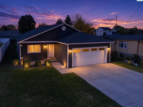 637 N 16th St, Sunnyside, WA 98944