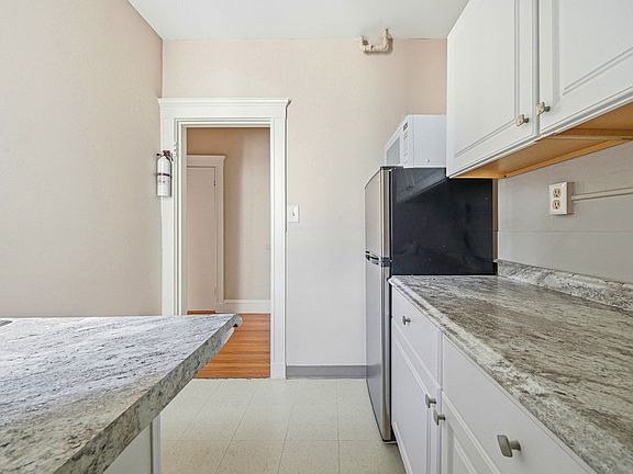 4th image of 131 Park Dr APT 29