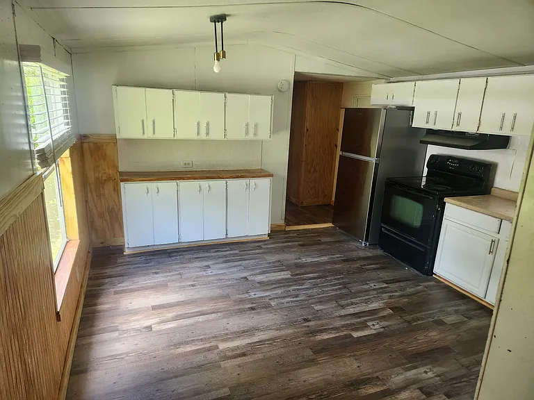 247 Hedge St — Photo 8