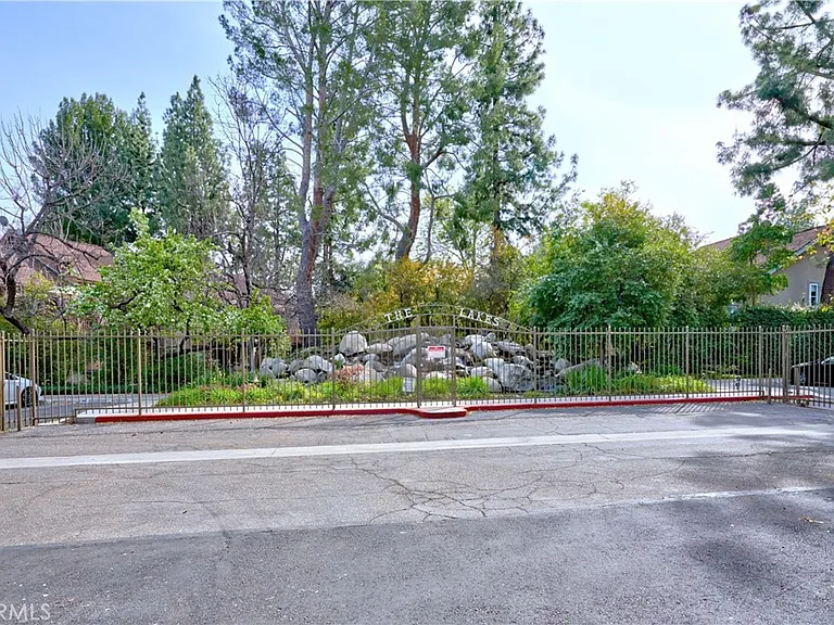 7120 Carlson Cir #284 — Photo 2
