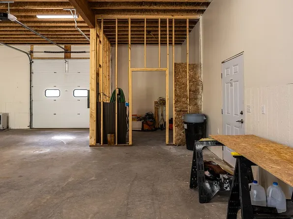 13704 N Willow Lake Dr, Willow, AK 99688