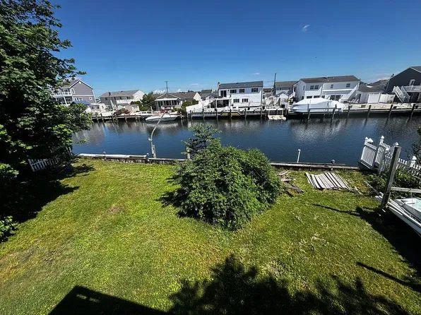18 Tobago Ave, Toms River, NJ 08753