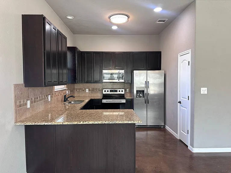 200 Mauna Kea Ln #A — Photo 4