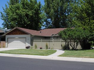 1696 Mackland Ave, Minden, NV