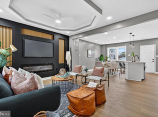 2657 Park Heights Ter, Baltimore, MD
