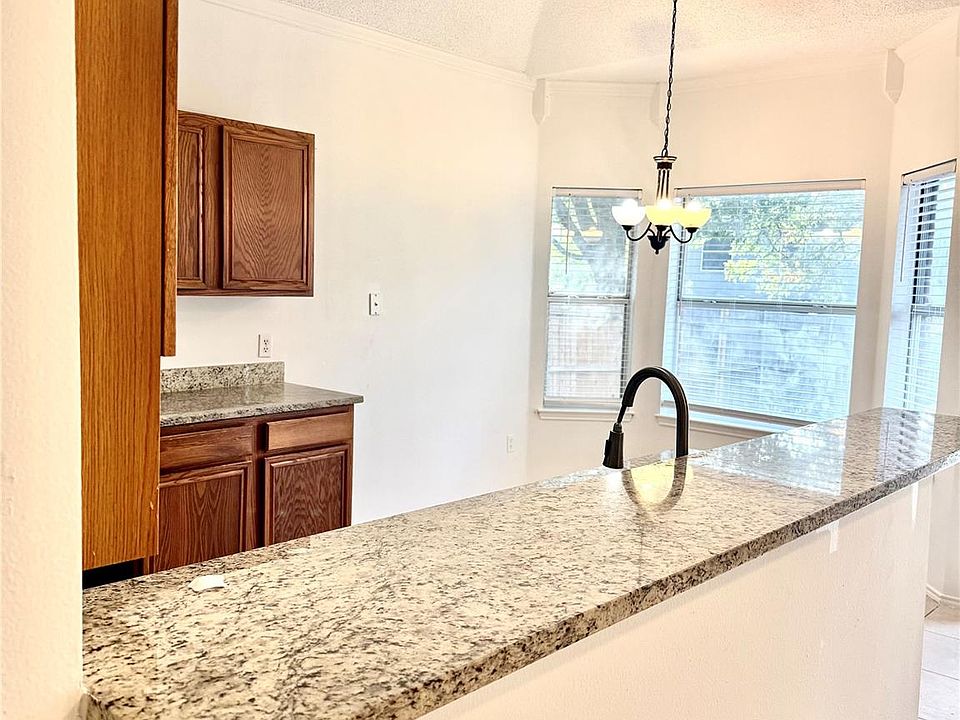 1st image of 8113 Heritage Place Dr