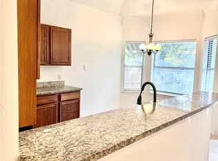 8113 Heritage Place Dr, Fort Worth, TX 76137